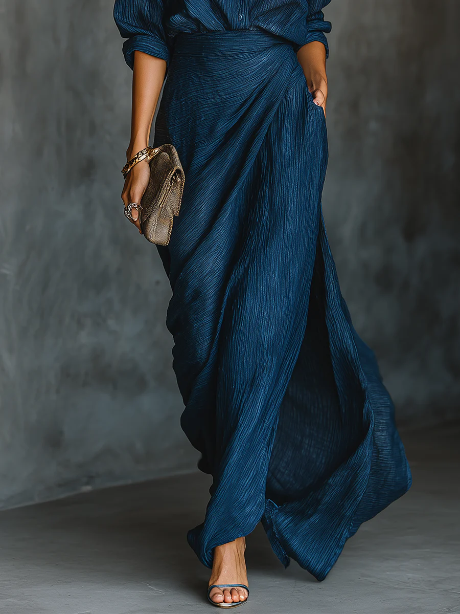 Isabel - Camisa Azul Falda Larga Elegante