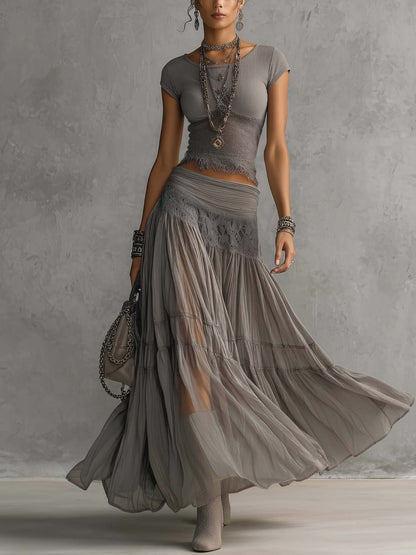 Rocío - Top Encaje Gris Falda Plisada