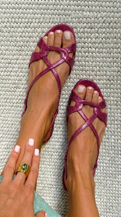 Sandalias planas bronce slingback, punta abierta, estampado de pitón