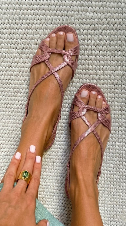Sandalias planas bronce slingback, punta abierta, estampado de pitón