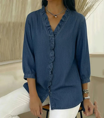 Clemencia — Blusa fluida con escote en V con volantes