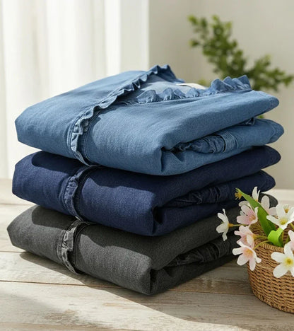 Clemencia — Blusa fluida con escote en V con volantes