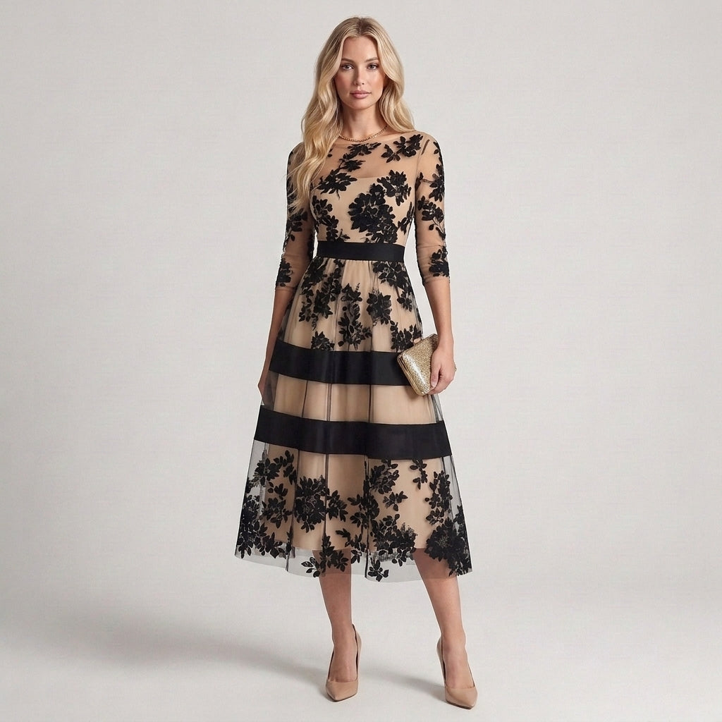 Claudia - Elegante abito in pizzo floreale