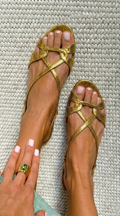 Sandalias planas bronce slingback, punta abierta, estampado de pitón