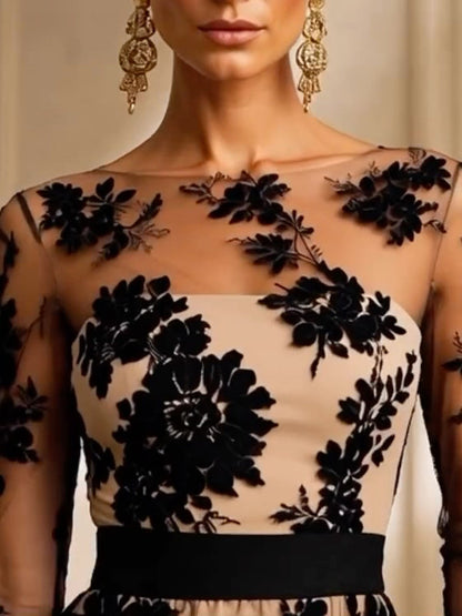 Claudia - Elegante vestido de encaje floral